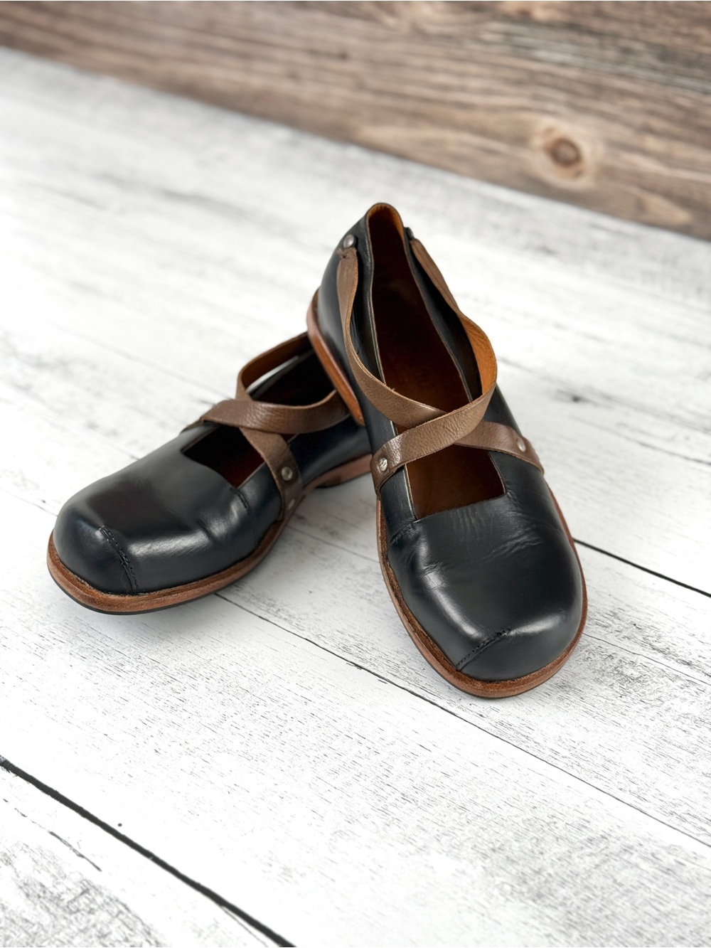 CYDWOQ Penta Leather Criss Cross Mary Jane Flats Black Brown Size 36 US 6